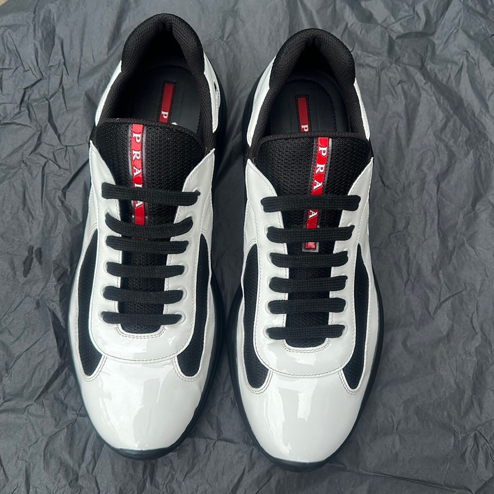 MEN PRADA SNEAKER BLACK/WHITE  Size 11